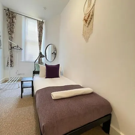 Located Two Bedroom Apartment *