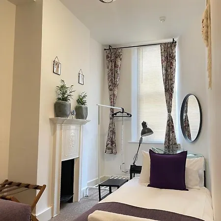 Located Two Bedroom Apartman