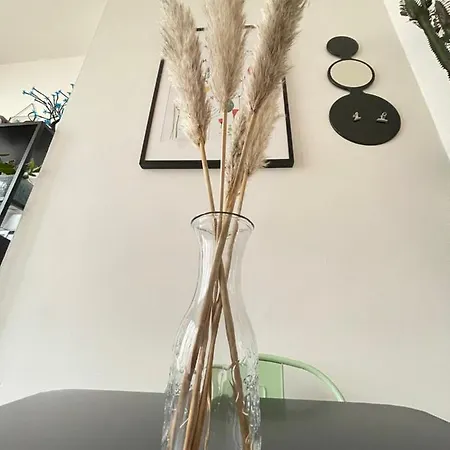 Located Two Bedroom * Bristol